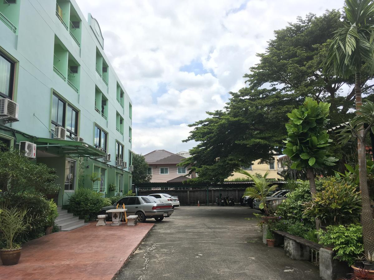Chanmuan Resident Bangkok Exterior photo